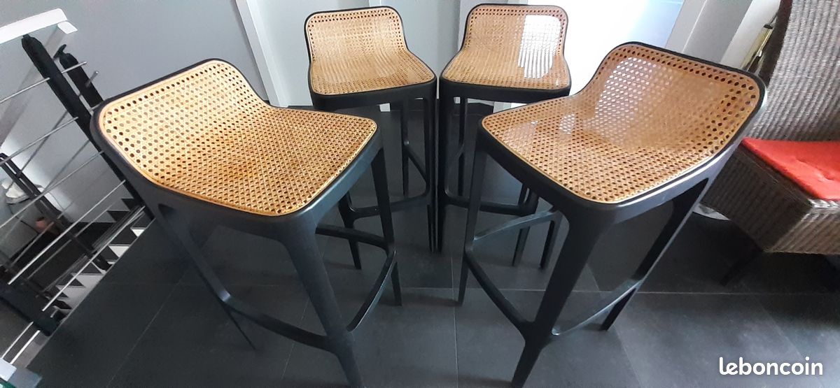 Chaises hautes de bar (image 1)
