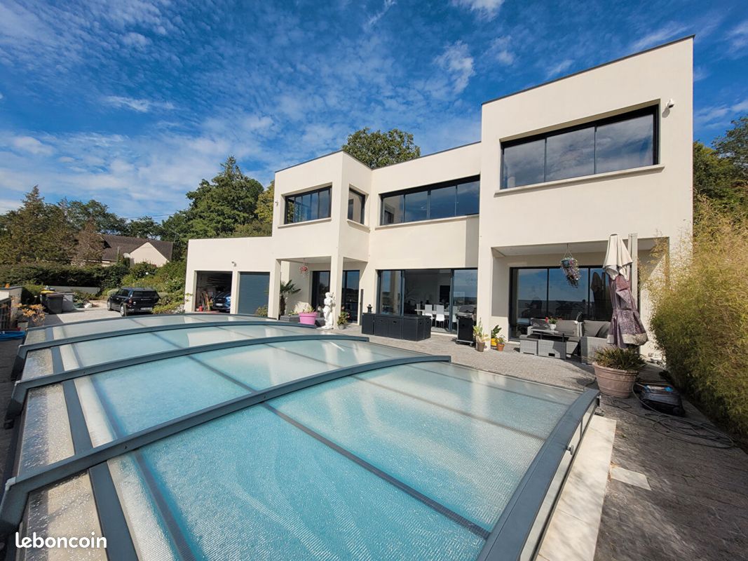 Maison 7 pièces 170 m² · à Follainville-Dennemont · 170 m² · 839 000 €