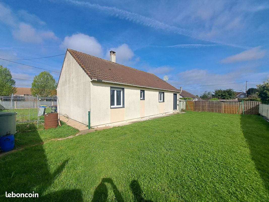 Maison 3 pièces 84 m² · à Saint-Jean-de-la-Motte · 84 m² · 152 564 €