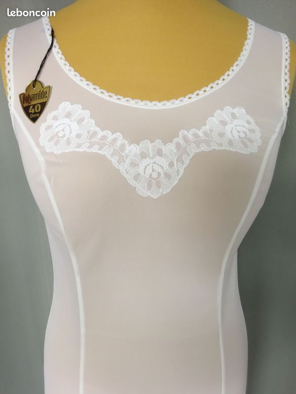 jolie combinaison&fond de robe vintage jolie dentelle T42 fait 38/40 ref BVAT