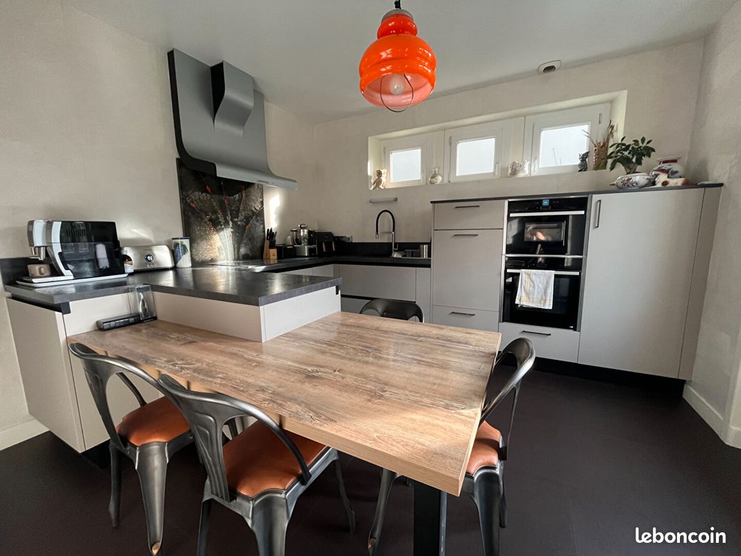 Propriété 7 pièces 157 m² (image 4)