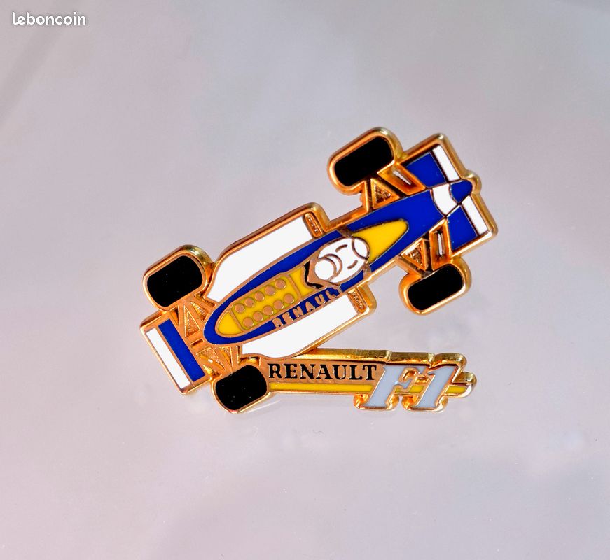 pins automobile RENAULT CLIO 13eme rallye des guarrigues 92 arthus