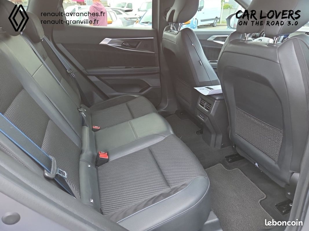 RENAULT Austral E-Tech hybrid 200 Techno esprit Alpine (image 17)