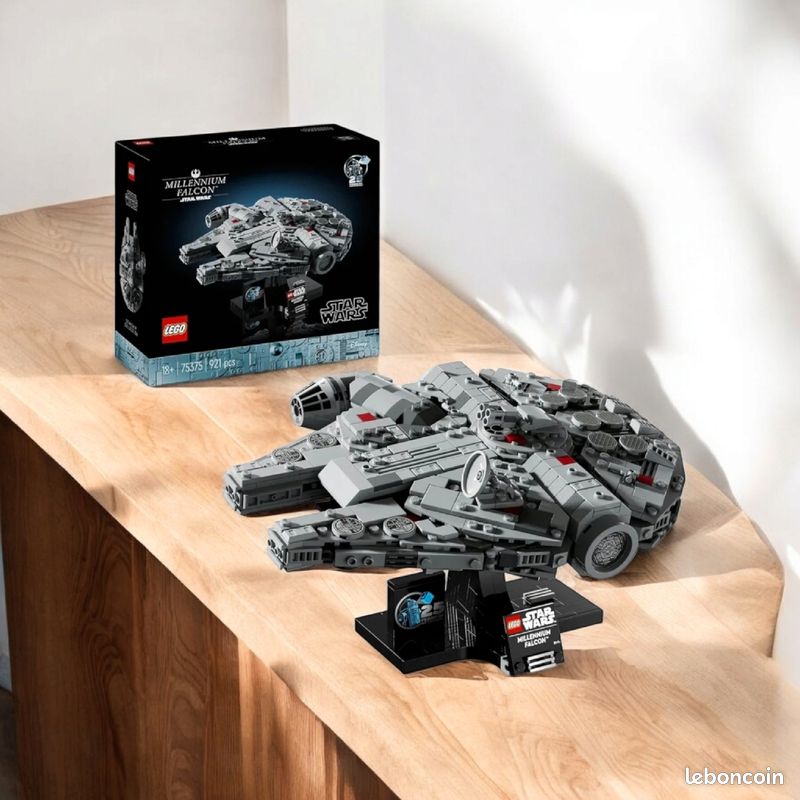 LEGO Star Wars Millennium Falcon, Set pour Fans de la Saga