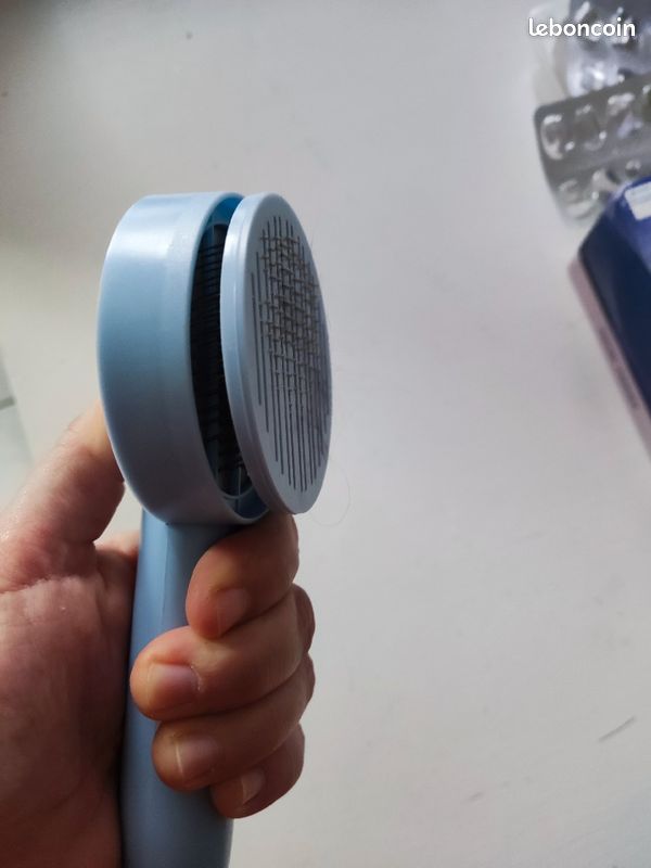 Brosse pour poils de chien ou chat (image 3)