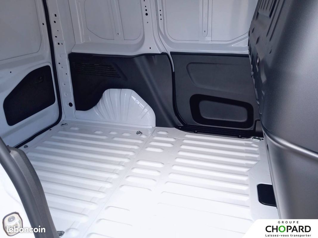 CITROEN Berlingo Essence 110 ch M Manuelle Plus (image 20)