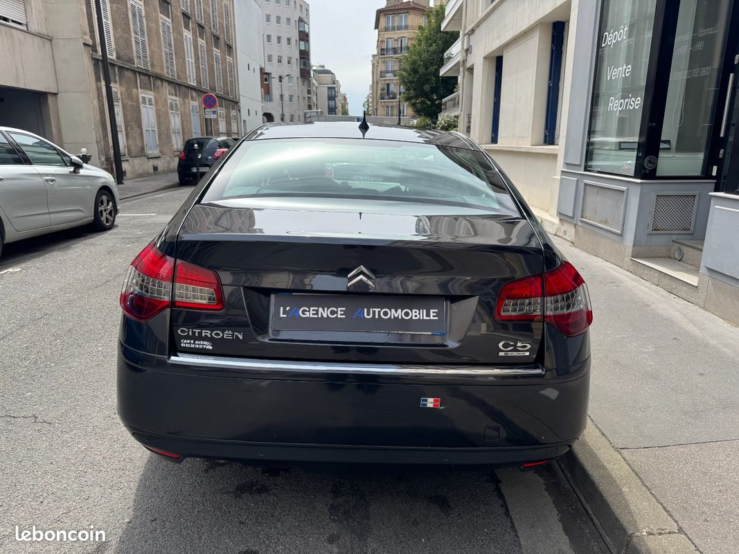 CITROEN C5 HDi 160ch Exclusive+ - Suivi d'Entretien Complet (image 4)