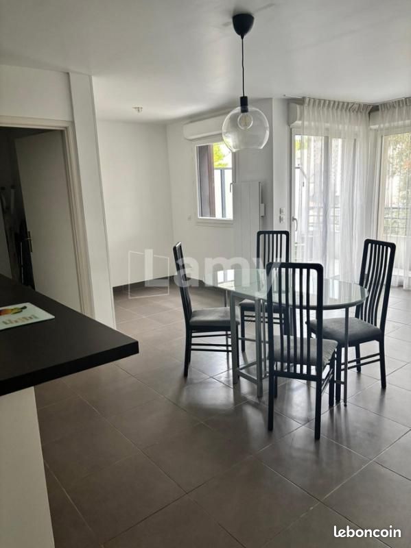 Appartement 3 pièces 74 m² · à Talence · 74 m² · 1 210 €/mois