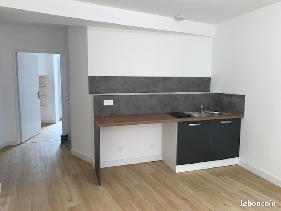 Appartement 2 pièces 29 m² · à Laval · 28,6 m² · 525 €/mois