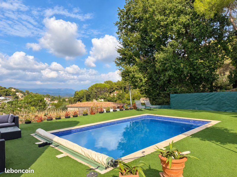 Maison 5 pièces 116 m² · à Vallauris · 116 m² · 825 000 €