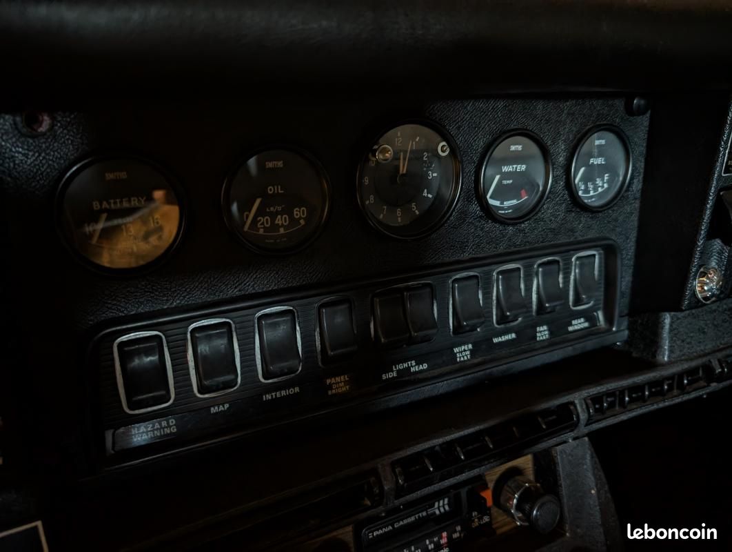 Jaguar E-Type Series 2 4.2 6 cyl en ligne (image 11)