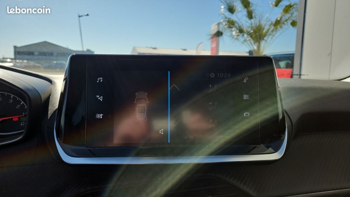 Peugeot 2008 PURETECH 130 SS BVM6 STYLE (image 16)