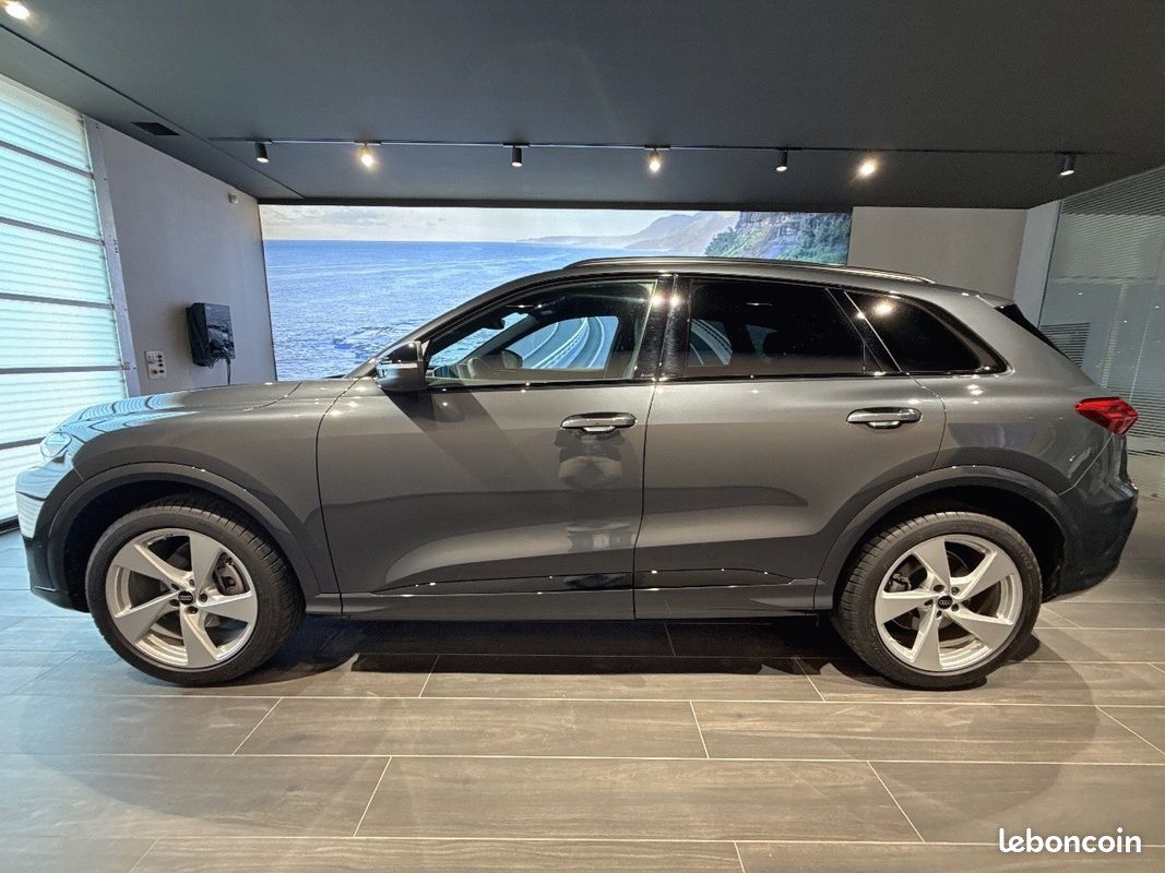 AUDI Q5 TFSI 204 ch Hybride S tronic 7 Quattro S line (image 2)