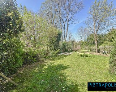 Maison 950 000 € - 270 m²