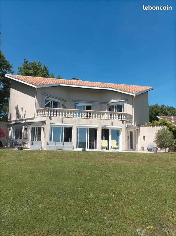 Maison 7 pièces 157 m² · à Montagrier · 157 m² · 269 900 €