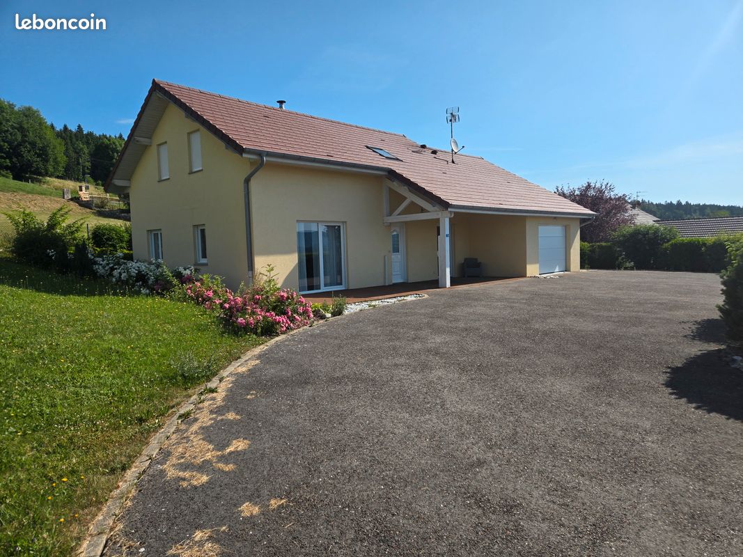 Maison 5 pièces 105 m² · à Belleherbe · 105 m² · 290 000 €