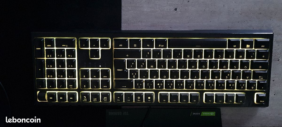 Pc Gamer Setup complet (écran, clavier, souris, micro, casque) (image 3)