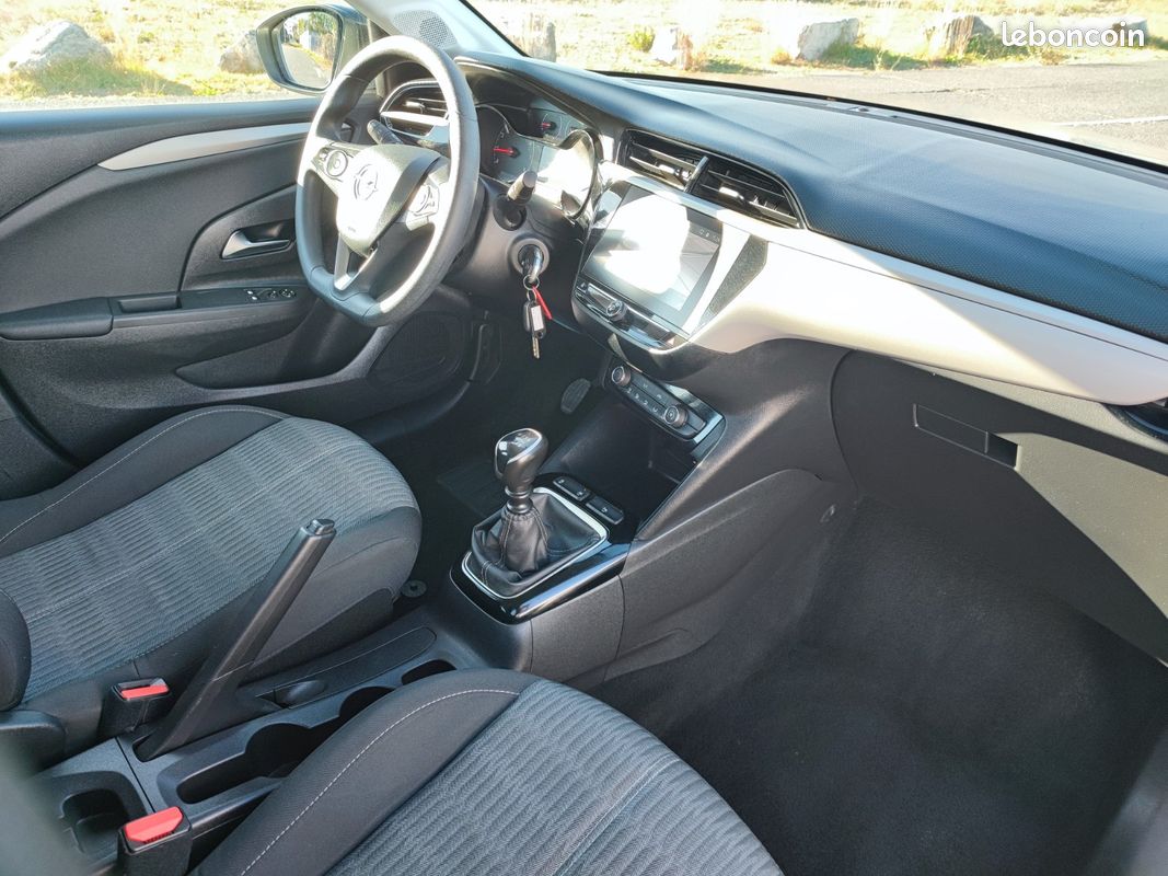 OPEL CORSA 1.5 Diesel 100 ch BVM6 Elegance (image 7)