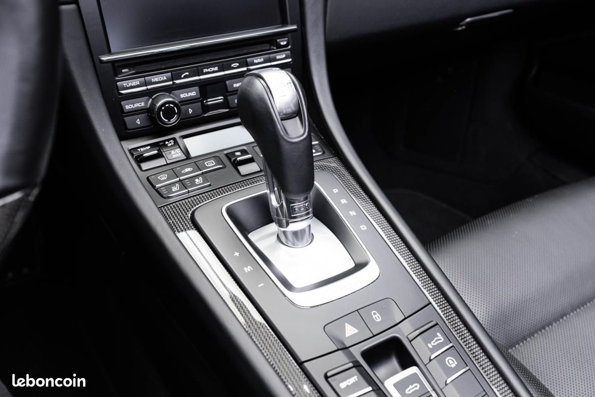 Porsche 911 TURBO CABRIOLET 3.8i S 560 PDK A (image 36)
