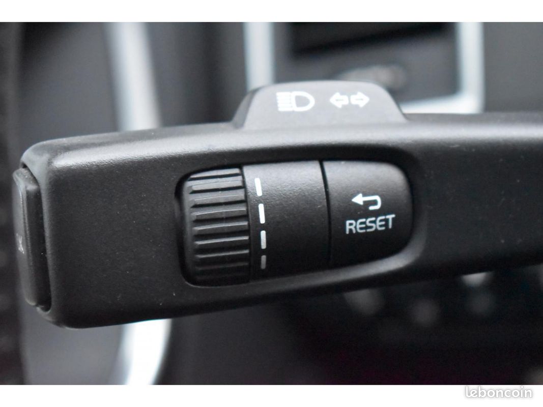 VOLVO XC60 T5 AWD 245 ch Xénium Geartronic A (image 25)