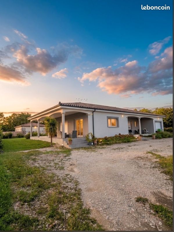 Maison 5 pièces 173 m² · à Lacourt-Saint-Pierre · 173 m² · 379 300 €