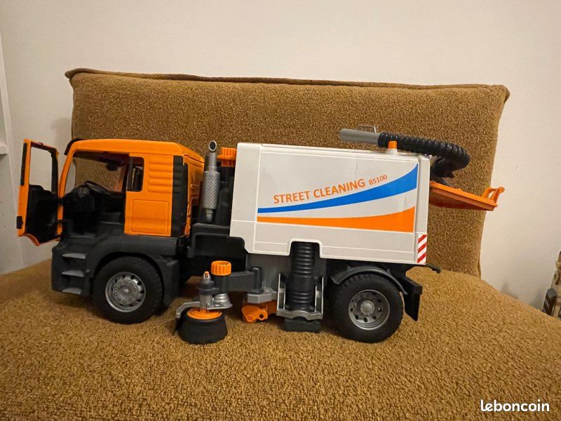 Camion Balayeuse MAN TGS - Bruder 1/16 - BRU03780 - Jouet Travaux Publics Neuf