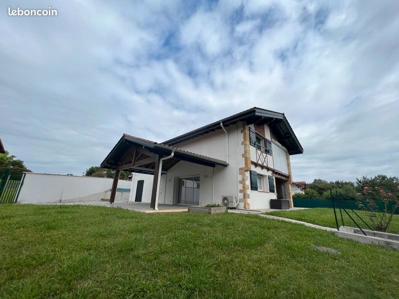 Maison 7 pièces 170 m² · à Espelette · 170 m² · 709 920 €