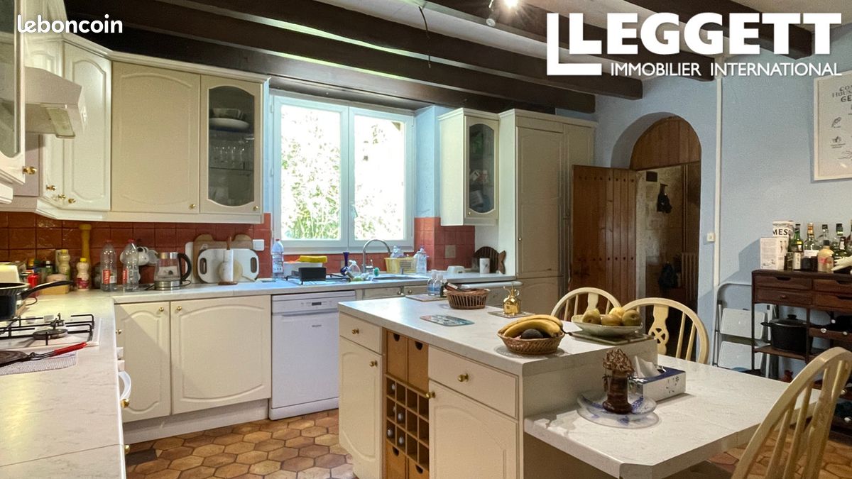 Moulin 12 pièces 312 m² - Val-d'Auge 16170 (image principale 6)