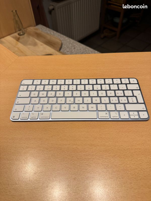 Clavier sans fil iMac Apple Magic Keyboard 2025 BLEU Bluetooth USB-C sans Touch ID A3203 QWERTZ Suisse Allemagne état NEUF (image 1)