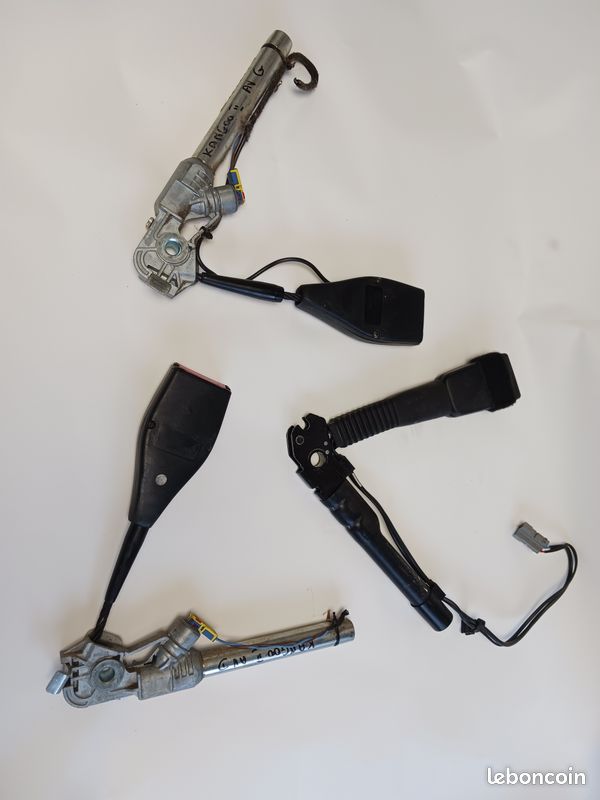Crochet attache ceinture avant Renault Kangoo 2 (image 1)