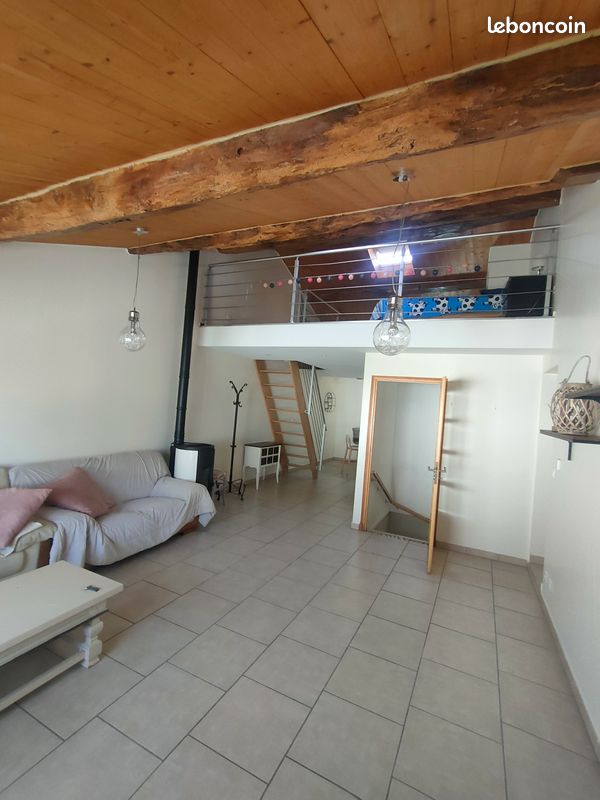 Appartement 3 pièces 100 m² · à Villieu-Loyes-Mollon · 100 m² · 950 €