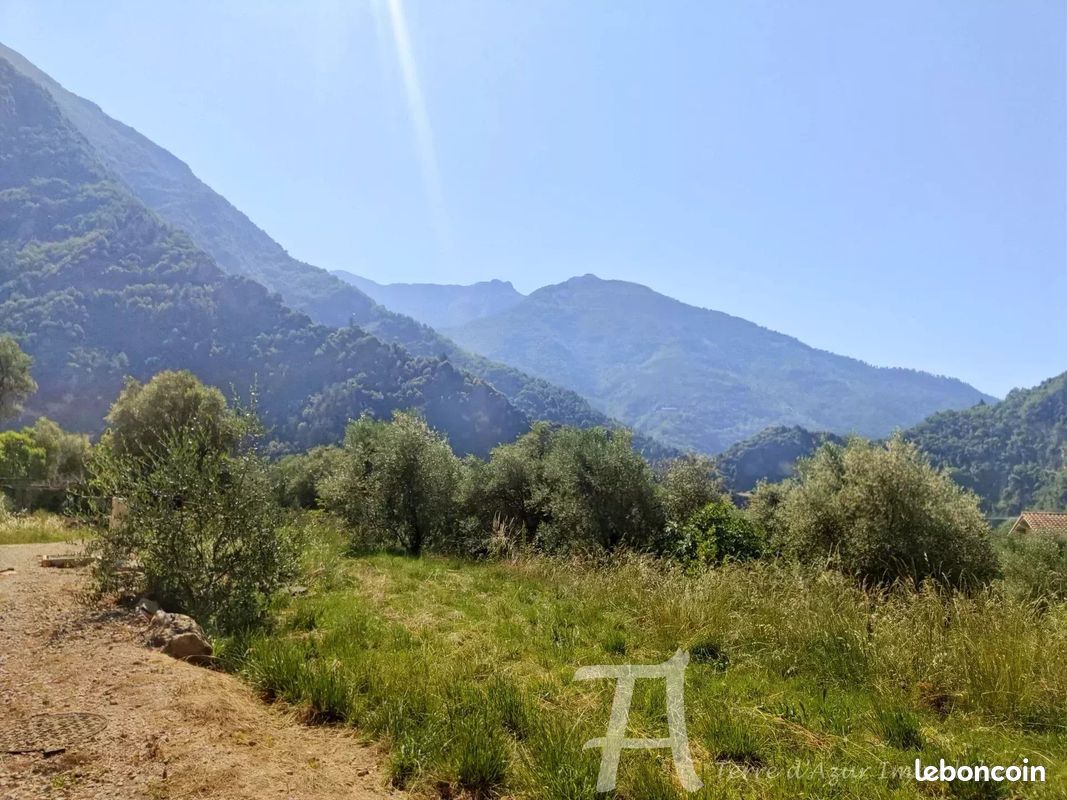 Terrain 547 m² · à Breil-sur-Roya · 547 m² · 127 000 €