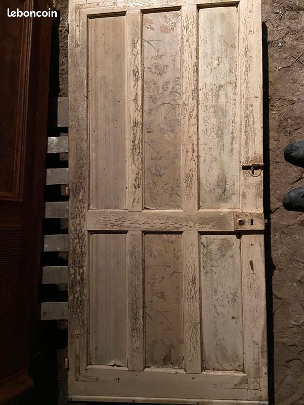 Porte d'entrée ancienne avec bâti et imposte (image 2)