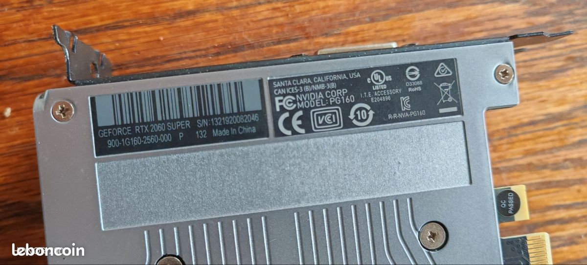 RTX 2060 Super Founder Edition Go – Excellent état Accessoires