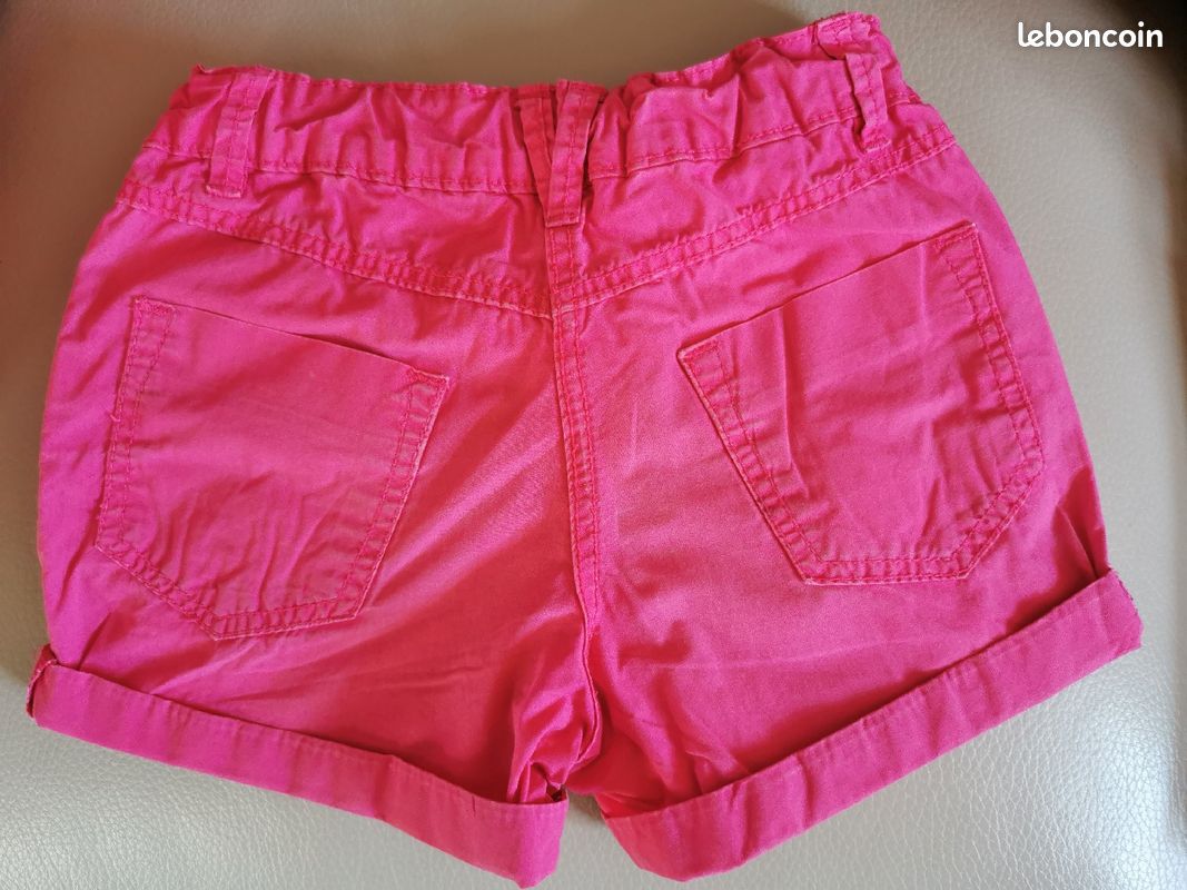 Short Tex taille 3 /4 ans (image 2)
