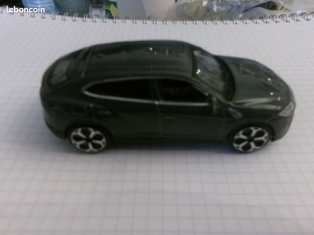 Ressort D'ouverture De Porte Pour Lamborghini Diablo 1990 - Échelle 1/18 - Burago