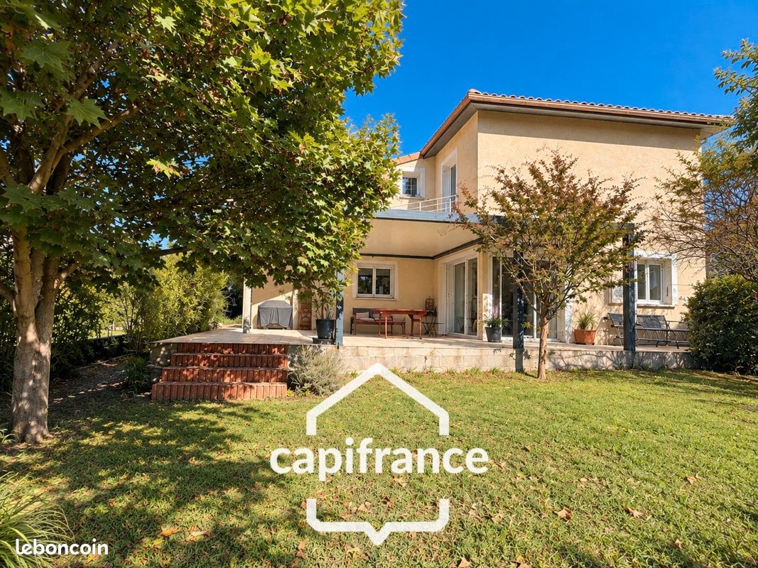Maison 6 pièces 128 m² · à Beausemblant · 128 m² · 285 000 €
