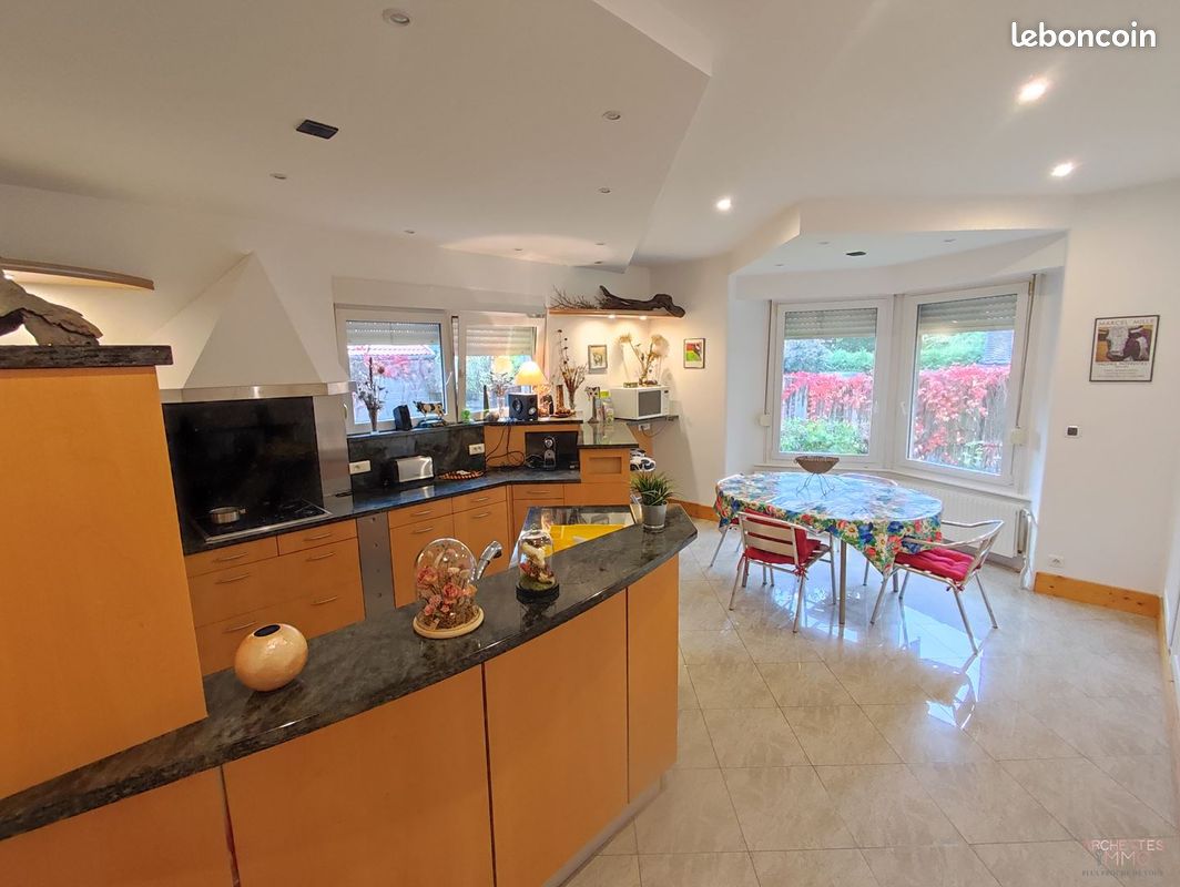 Maison 5 pièces 181 m² (image 1)