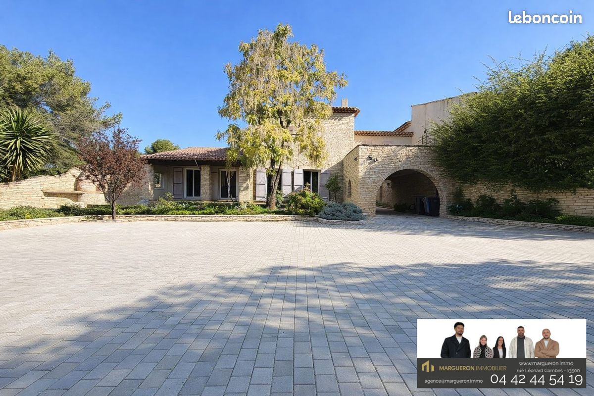 Villa 7 pièces 210 m² (image 1)