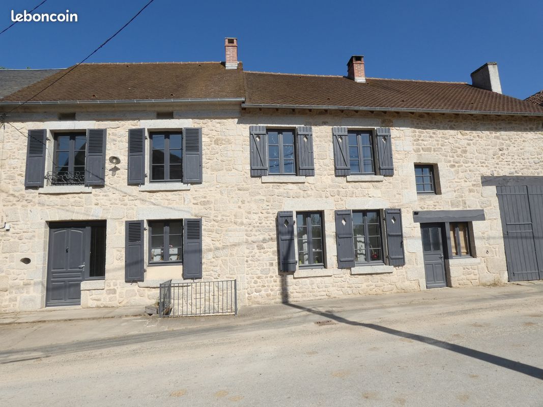 Maison 6 pièces 178 m² · à Issoudun-Létrieix · 178 m² · 169 000 €