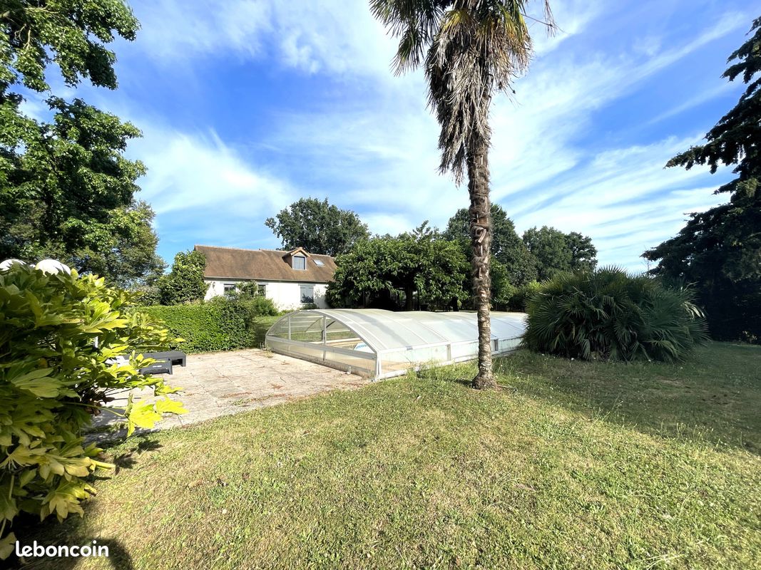 Maison 5 pièces 116 m² · à Sainte-Sabine-sur-Longève · 116 m² · 249 900 €