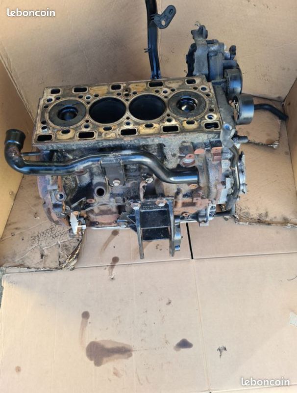 Bas-moteur / Culasse / Injecteurs Master 2.5dci G9U754 / G9U650 (image 1)