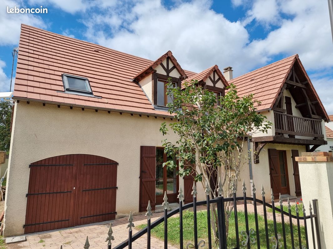 Maison 7 pièces 145 m² · à Vaux-le-Pénil · 145 m² · 339 500 €