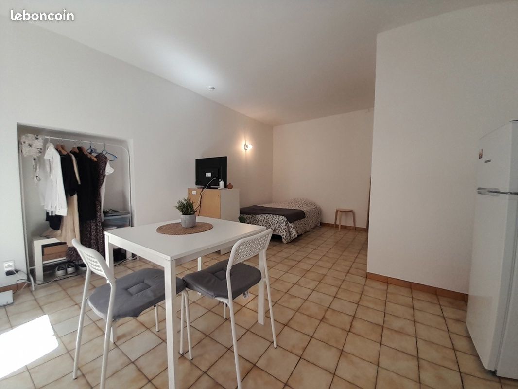 Appartement 1 pièce 24 m² · à Roquemaure · 24 m² · 297 €/mois