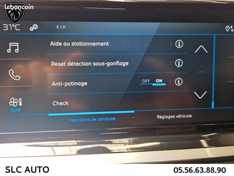 Peugeot 2008 1.2 Hybrid 136ch Style e-DCS6 (image 23)