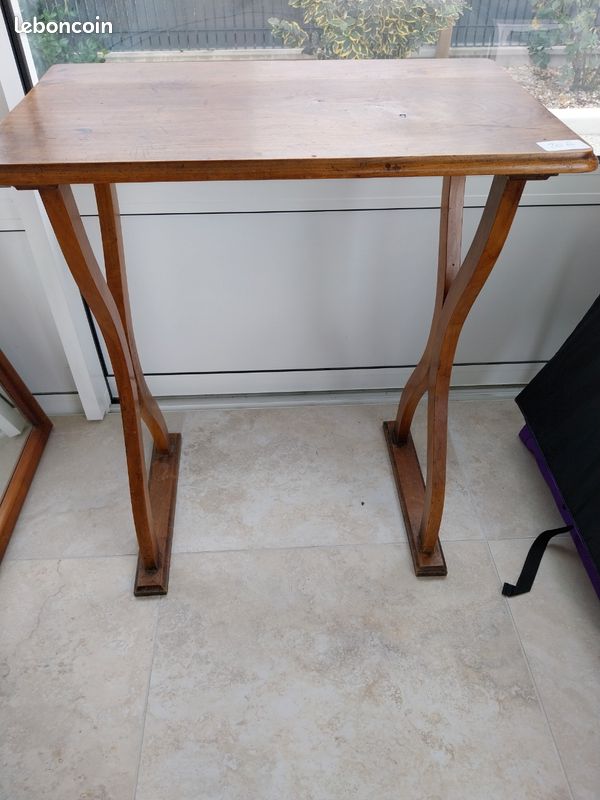 Table serviteur (image 1)