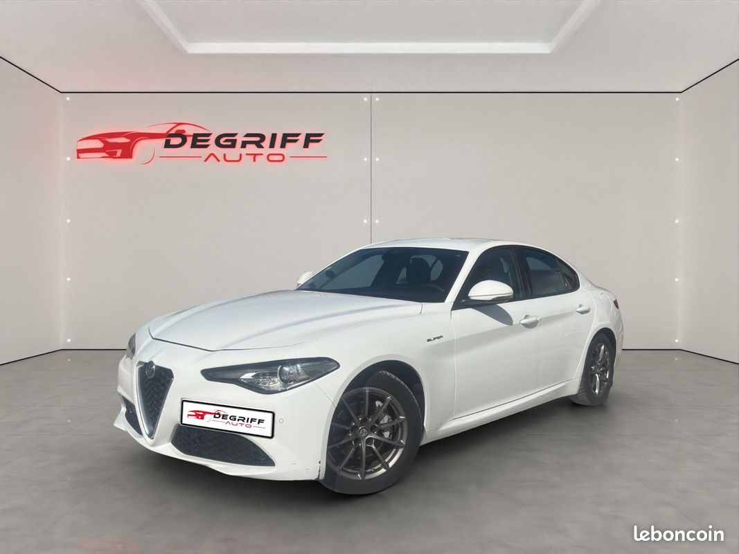 ALFA ROMEO GIULIA MY20 2.2 160 ch AT8 Super (image 1)