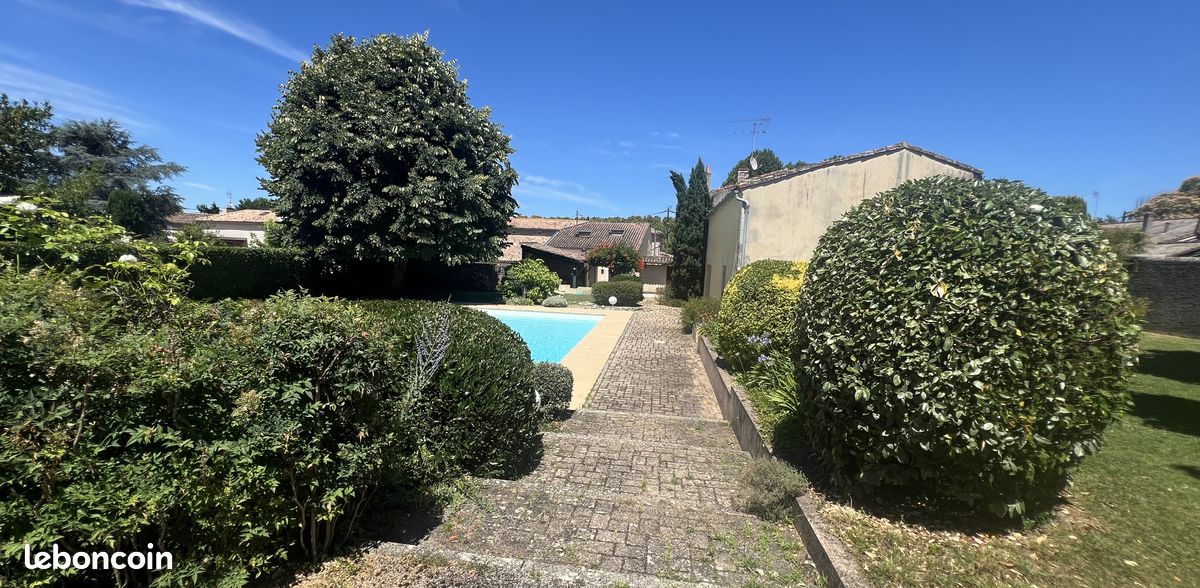 Maison 6 pièces 260 m² · à Langon · 260 m² · 229 000 €
