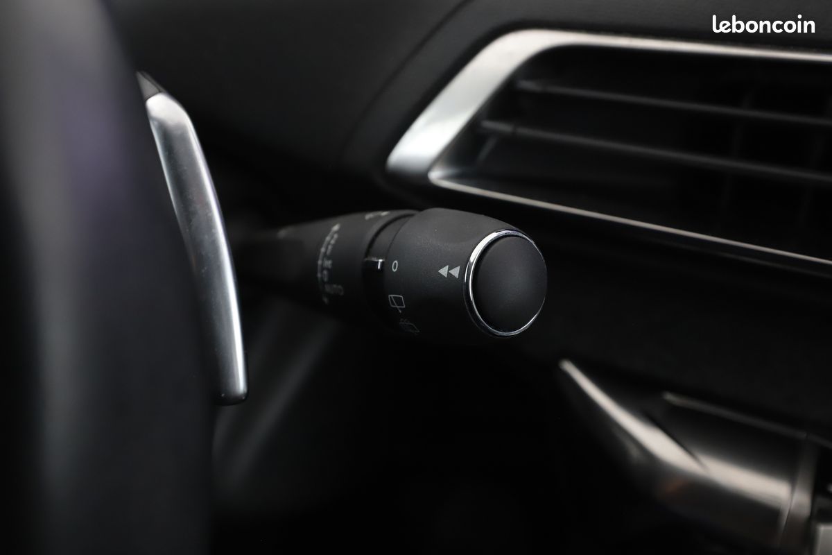 Peugeot 3008 1.2 PureTech Allure Business EAT8 130 ch (image 23)