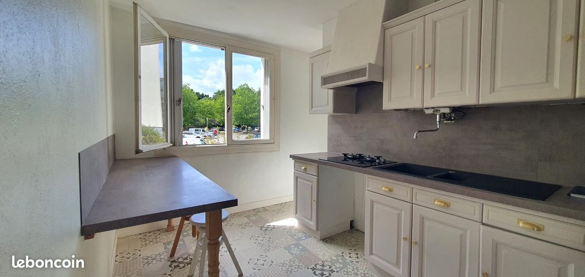 Appartement 4 pièces 77 m² · à Saint-Herblain · 77 m² · 900 €